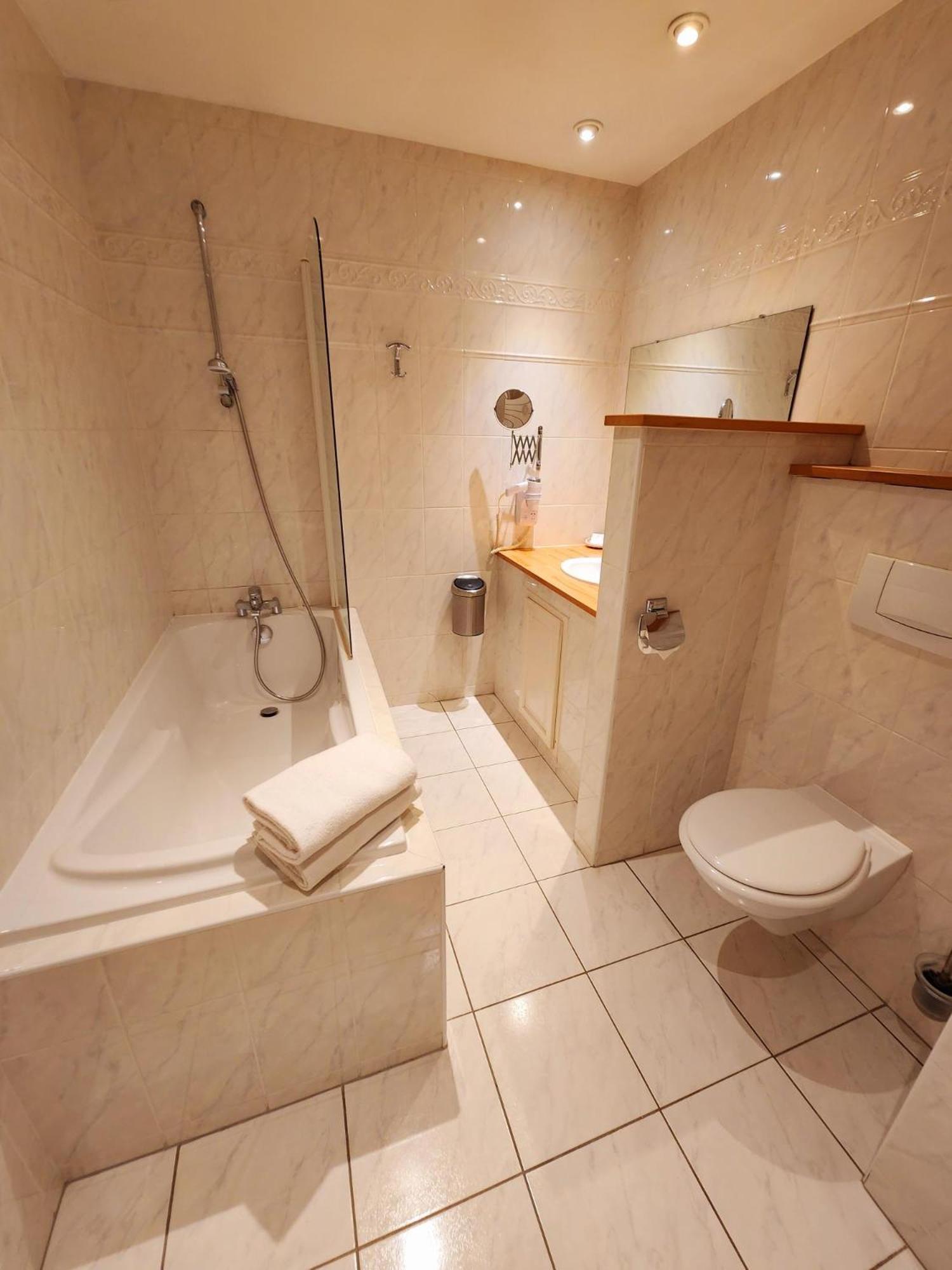Hotel De L'Europe Basel Mulhouse Airport サン・ルイ エクステリア 写真